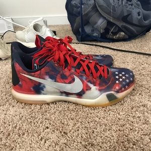 4th of July Kobe 10s sz 13